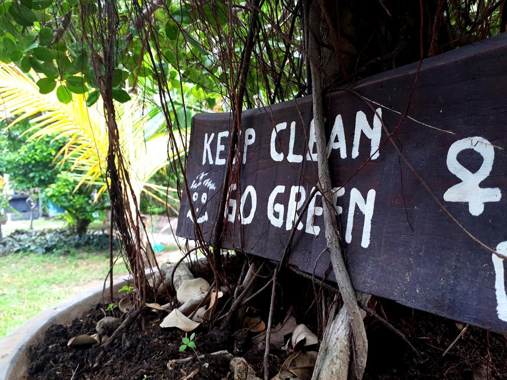 Gede Homestay Lovina Buitenkant foto