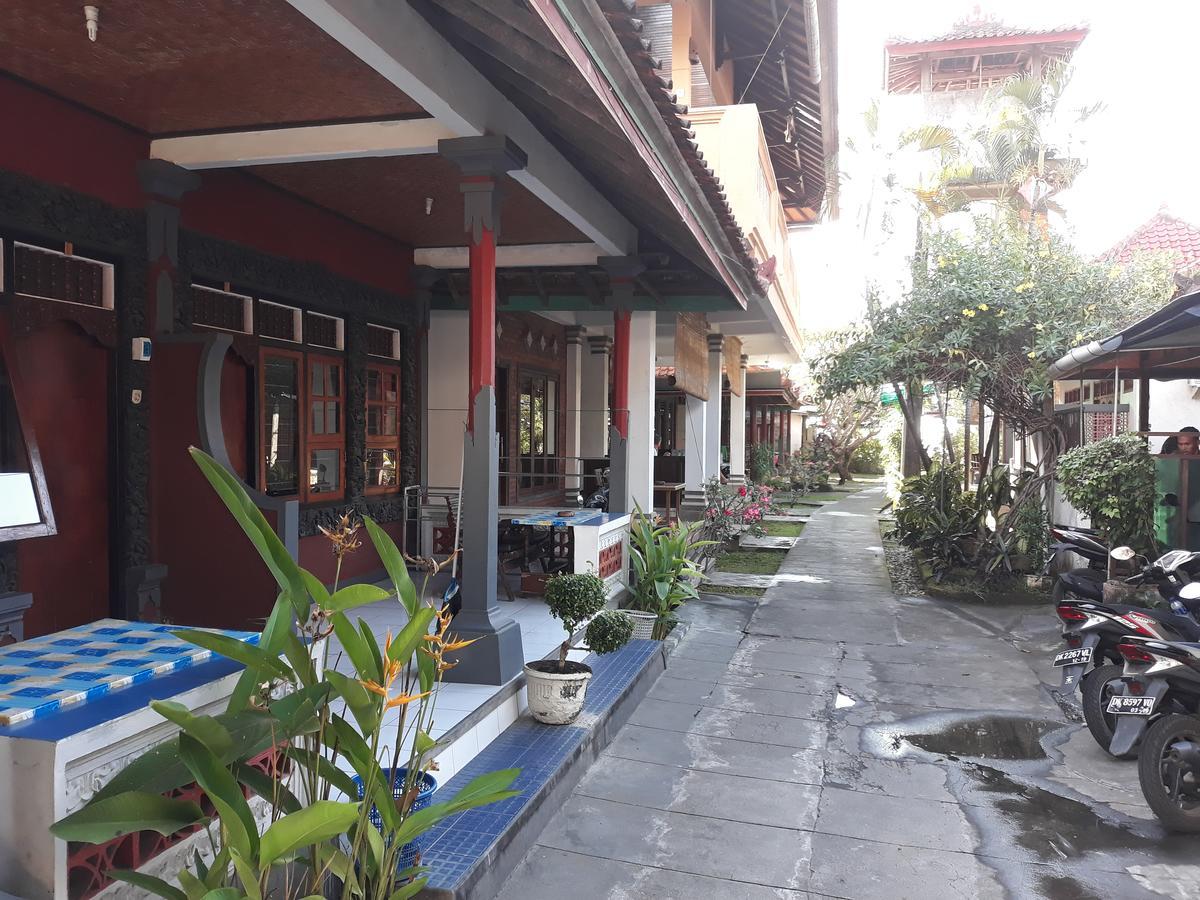 Gede Homestay Lovina Buitenkant foto