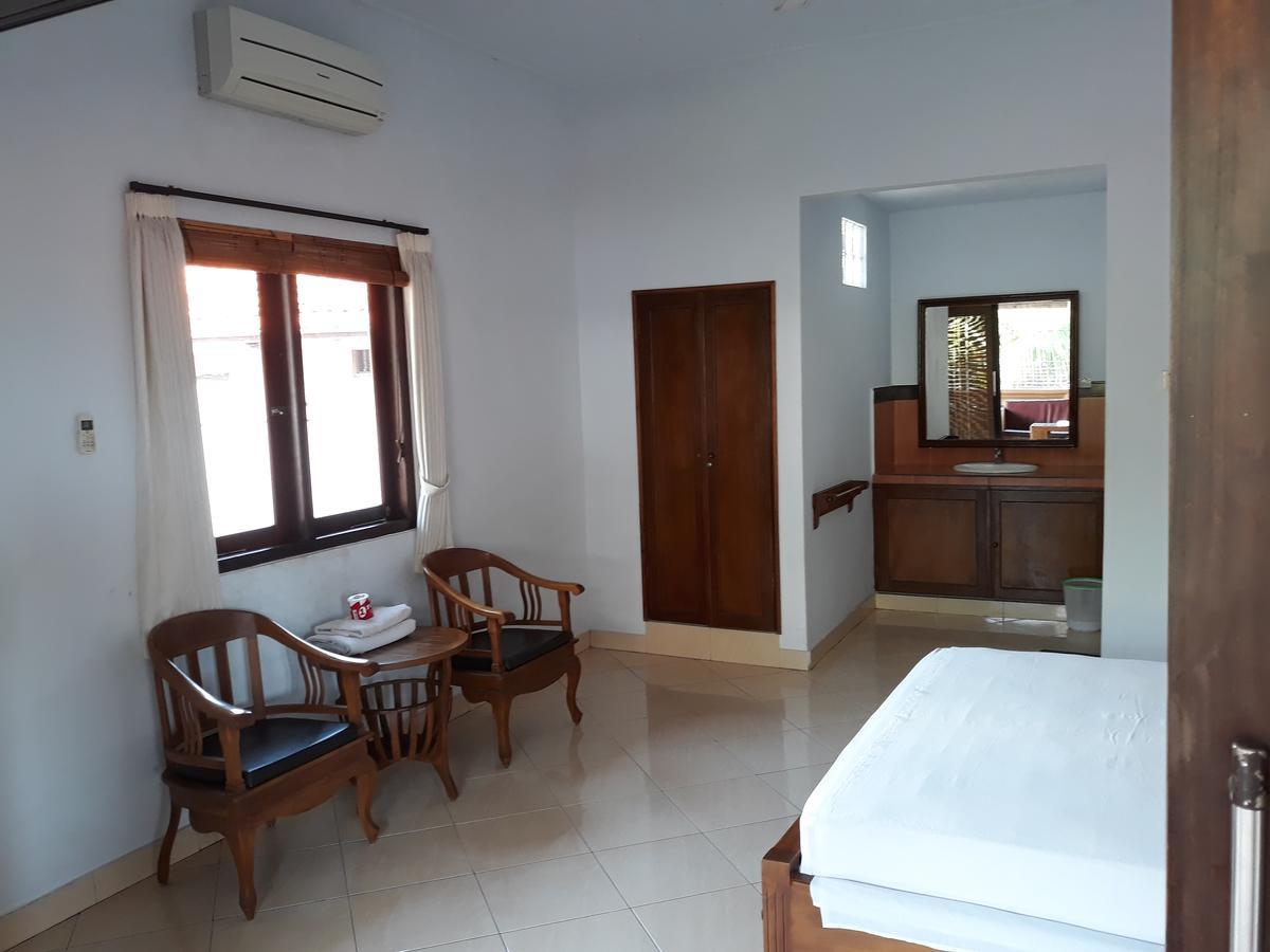 Gede Homestay Lovina Buitenkant foto