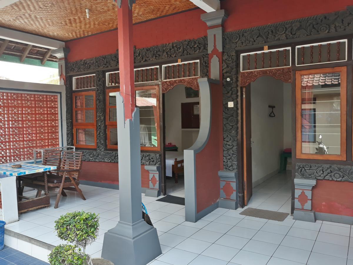 Gede Homestay Lovina Buitenkant foto